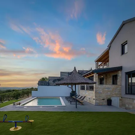 Дом отдыха Aurana *