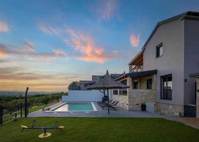 Дом отдыха Aurana *